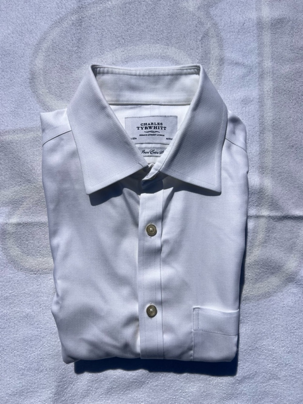 Charles Tyrwhitt White Men's Dress Shirt - Spread Collar - Picture 7 of 9
